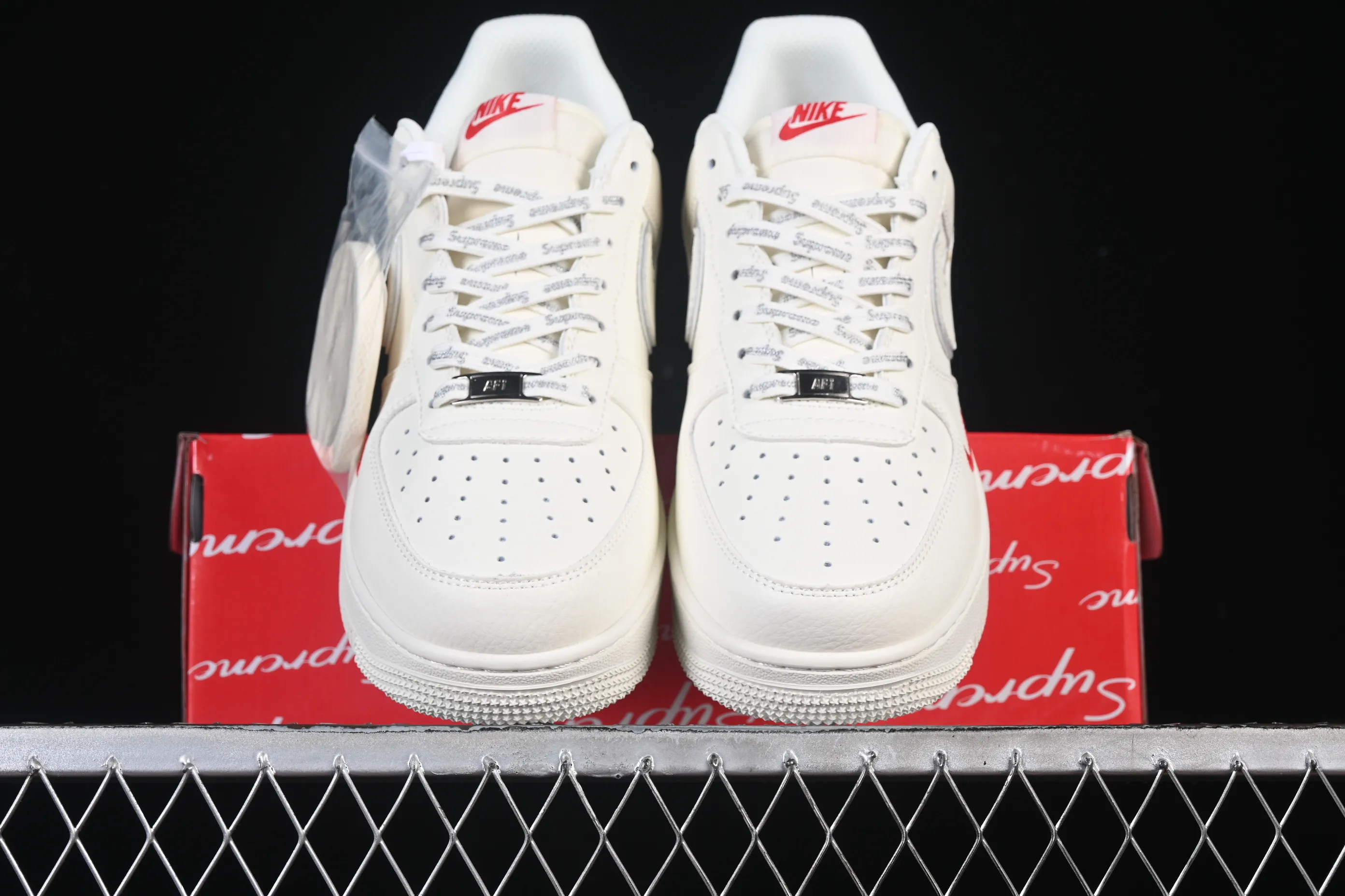 All categories Nk Air Force 1 Air Force series Nk Air Force 1 Low Air Force low top Nike Air Force 1'07 Low Supreme co-branded off-white small red hook Air Force 1 low-top casual sneakers CS5288-052